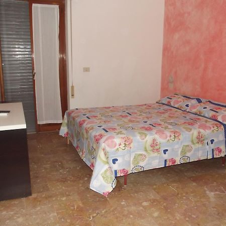 פינטו Hotel Sabbia D'Oro מראה חיצוני תמונה